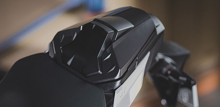 POKLOPAC STRAŽNJEG SJEDALA