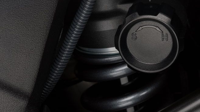 PODESIVI OVJES S IZVANREDNIM IZBOROM KOTAČA