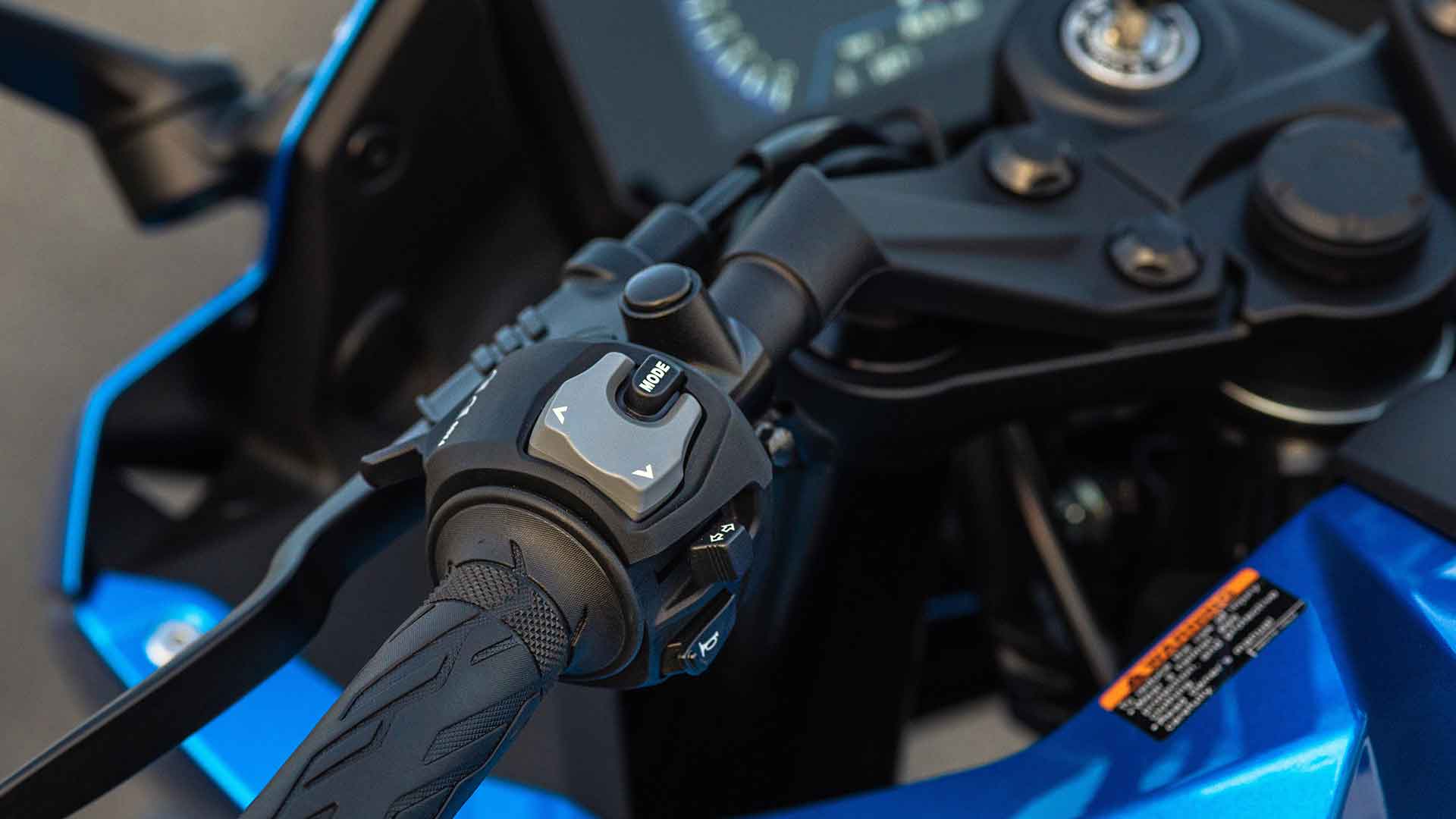 Suzuki GSX S1000 LED es irányjelzők és hátsó lámpa 13